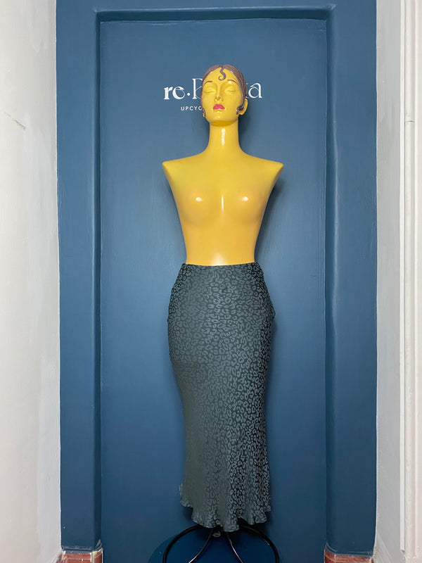 Falda gris Banana Republic